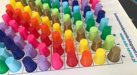 Plastikowe kubeczki do maty