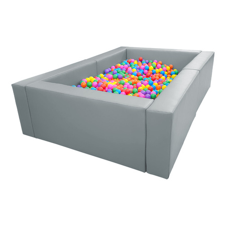 Basen z piłeczkami na stelażu