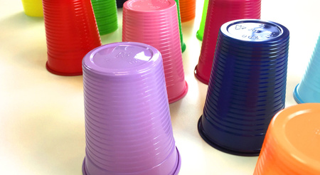 Plastikowe kubeczki do maty