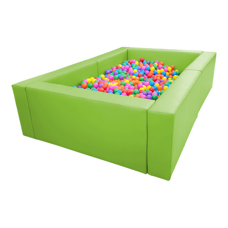 Basen z piłeczkami na stelażu